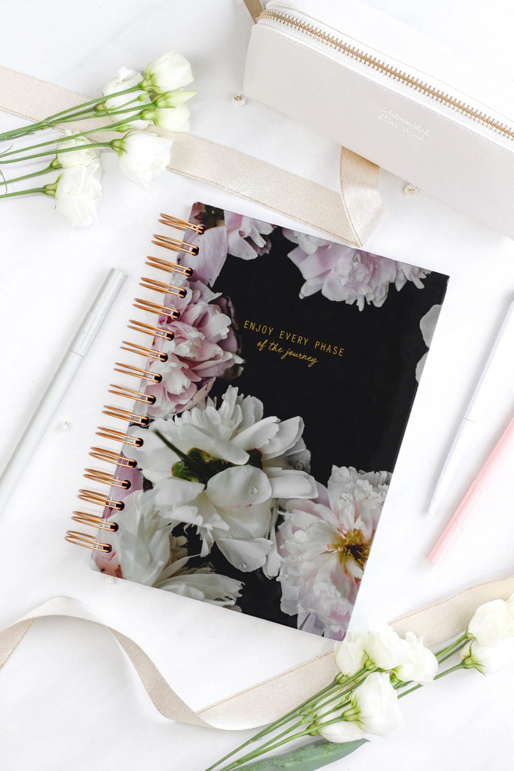 Bullet journal / zápisník s tečkami (pevné desky) - Pivoňky