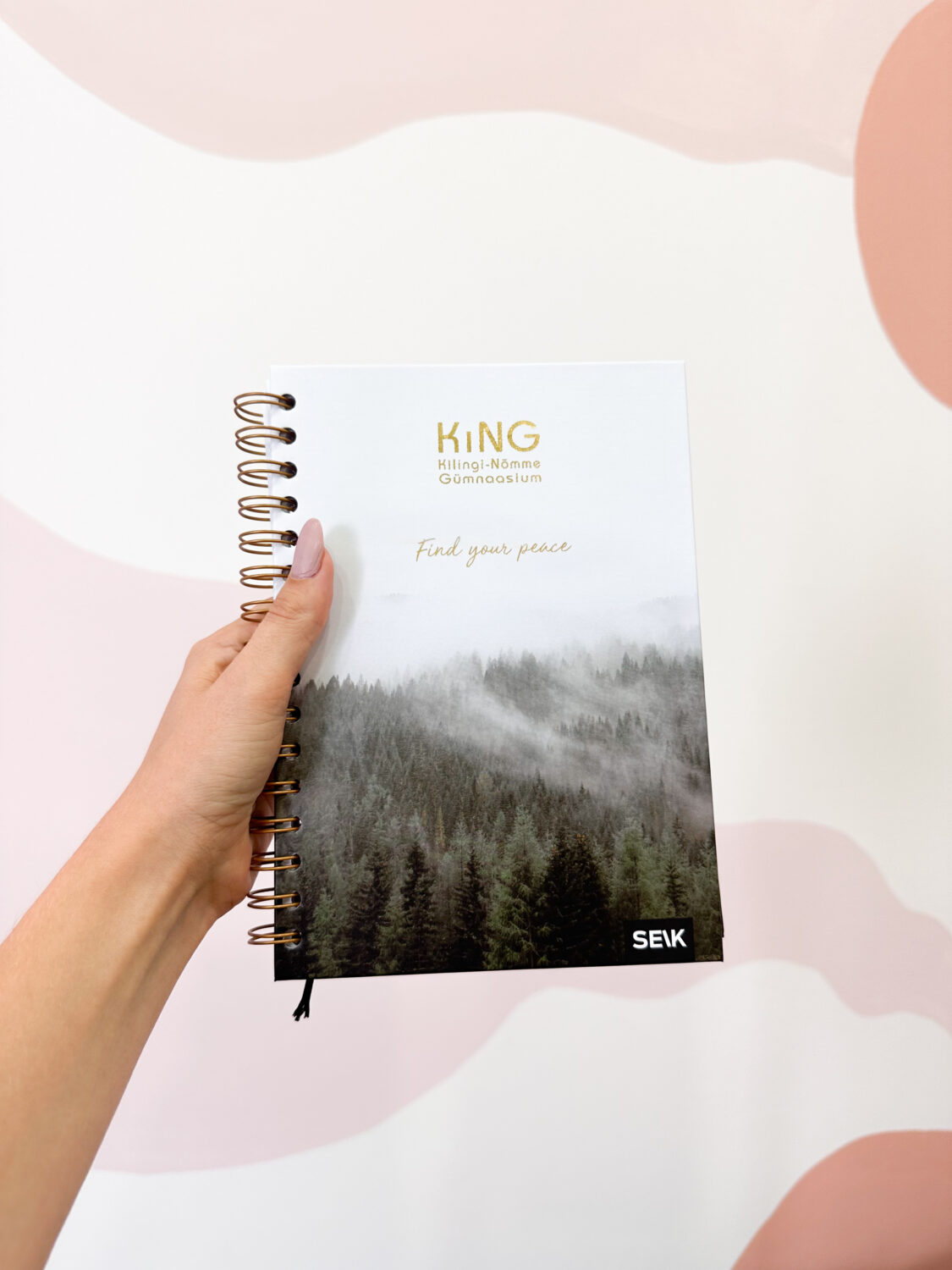 Personalizované diáře Happy Calendar s vlastním designem a logem - Obrázek 2