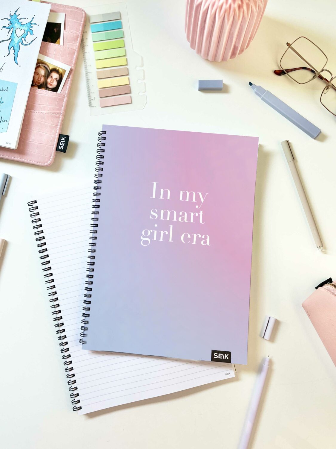 A4 Zápisník spirálový - in my smart girl era