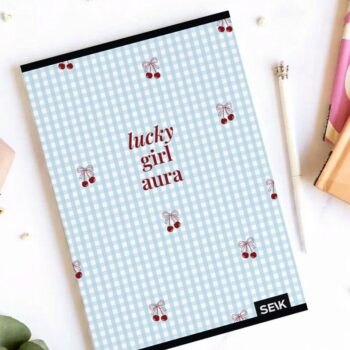 Čtverečkovaný zápisník A5 (36 listů) - lucky girl aura