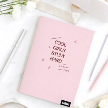 Čtverečkovaný zápisník A5 (36 listů) - cool girls study hard