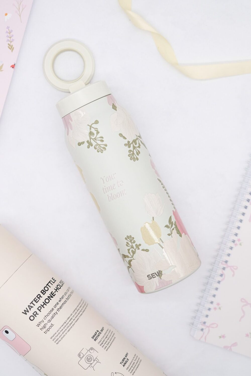 Termoska na vodu 2 v 1 s magnetickým držákem na telefon – Čas rozkvést (700ml) - Obrázek 3